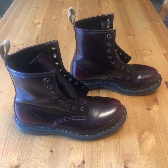 Dr. Martens vegan cherry red 1460 boot - Picture 1 of 4